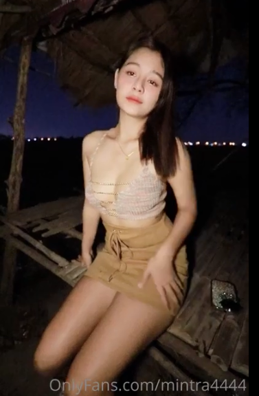 Diajak Ewe di Gubuk Sawah