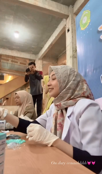 MISS AZKIA BU DOKTER