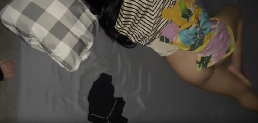 Memek ibu tiri begitu nikmat sehingga aku gak bisa menahan diri