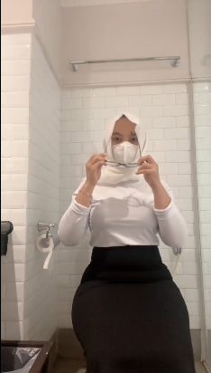 Hijab tobrut colmek sebentar sebelum berangkat kerja