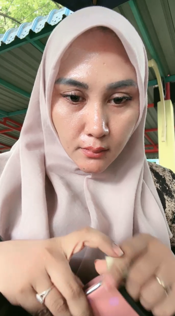 Tante Spek Janda Muda