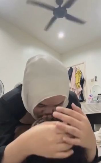 Turuti Permintaan Bos Hijaber Ending Crot Mukanya