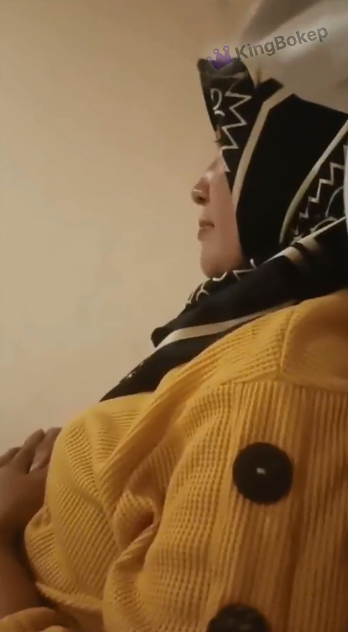 Video Satu Malam Bersama Tante Hijab Baju Kuning KingBokep