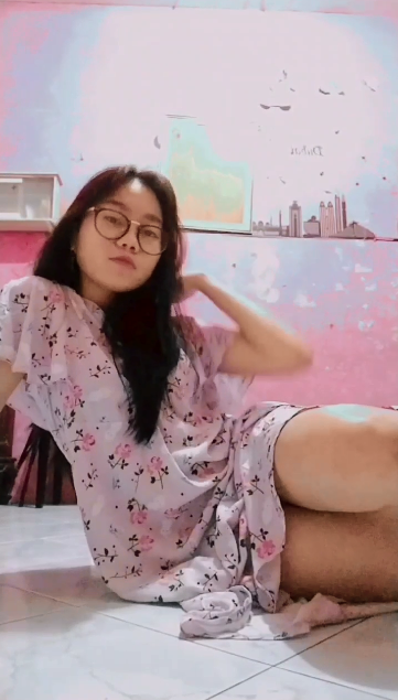 atas baru tumbuh bawah baru berbulu