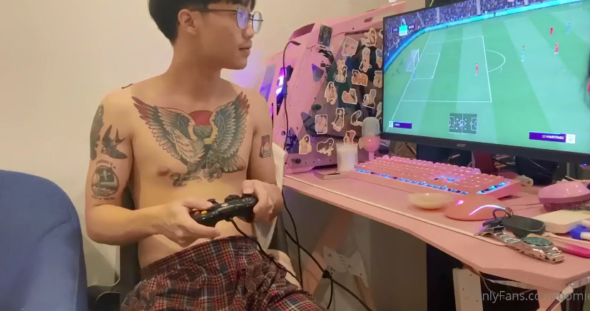 ganggu aja lagi main ps